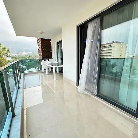 Yeni Esyali 2+1 Aktiviteli Alanya