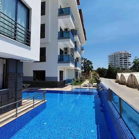 Yeni Esyali 2+1 Aktiviteli Apartment *